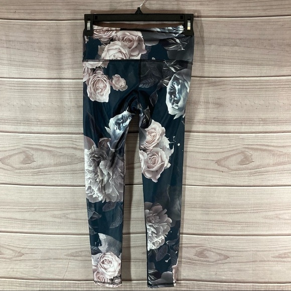 NOLI Active Black Allure Floral Leggings - Picture 9 of 11